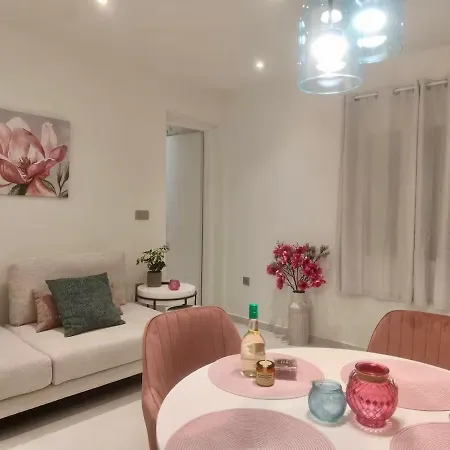 Private Magnolia City-jacuzzi Villa Argostolion
