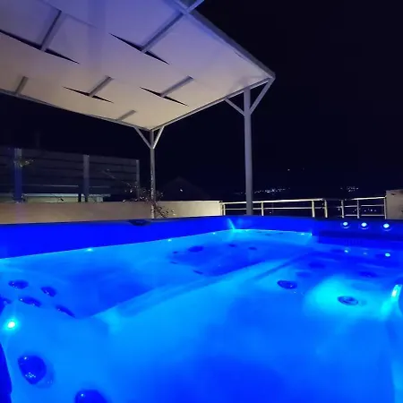 Brand New Magnolia City-jacuzzi Βίλα Αργοστόλι