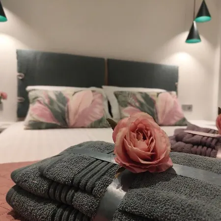 Magnolia City-jacuzzi Villa