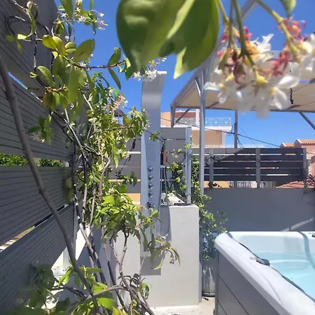 Private Magnolia City-jacuzzi Willa