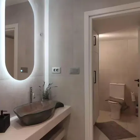 Private Magnolia City-jacuzzi Willa