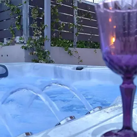 Private Magnolia City-jacuzzi Willa